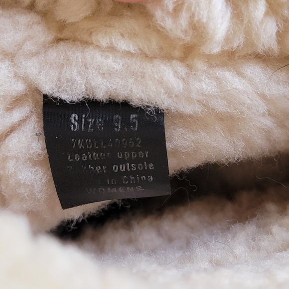 ULU Brown Winter Boots Size 9.5 - Picture 3 of 11